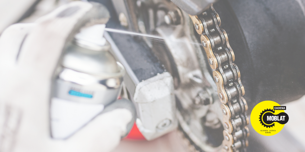 Beneficios de una correcta lubricación en tus cadenas de transmisión. Cadenas Moblat